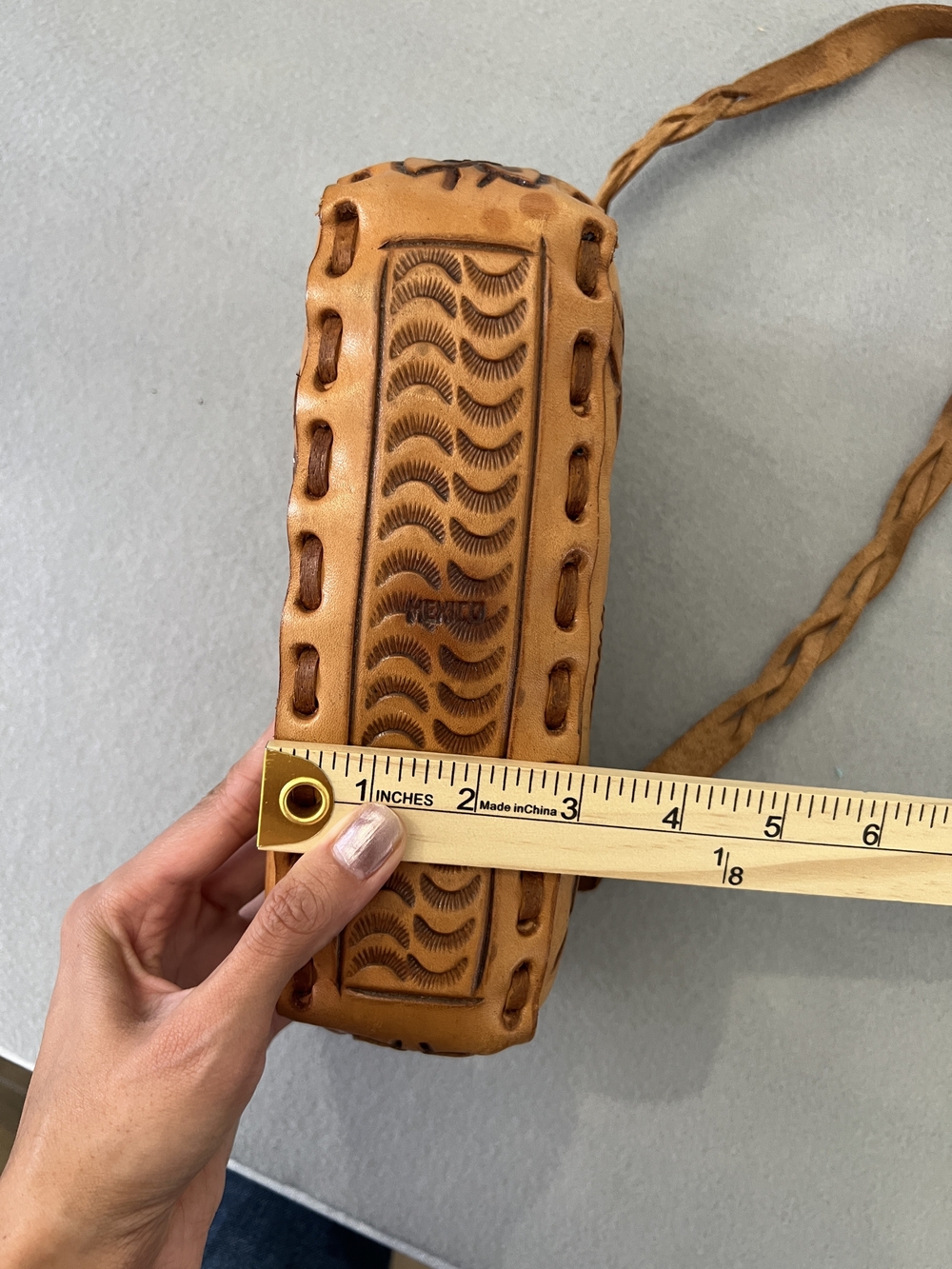 Handtooled Leather Floral Crossbody Bag - Tan - Picture 9 of 9